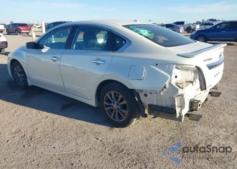 2015 Nissan Altima 2.5 S from USA, damaged, VIN 1N4AL3AP0FC575611